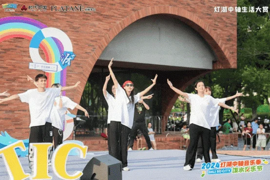 pc/fcq/2026/10/28/d31bad1f-4e5d-43fc-8f07-f58fd309aa7c.gif 房价