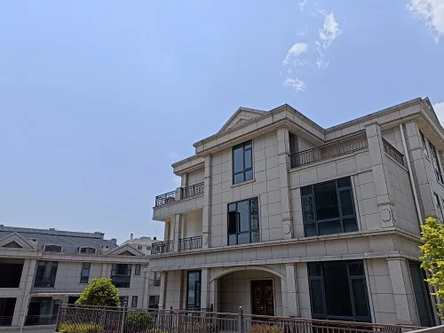 腾冲塞纳庄园怎么样天然温泉入户周边配套丰富