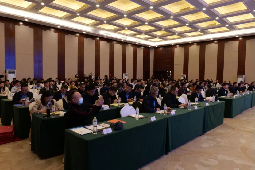 启新向未来第七界山东房地产春季公益大讲堂隆重举行
