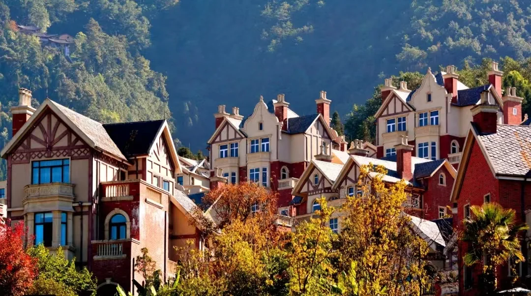 腾冲康养旅居的度假楼盘腾冲山语湖让居住成为日常的度假