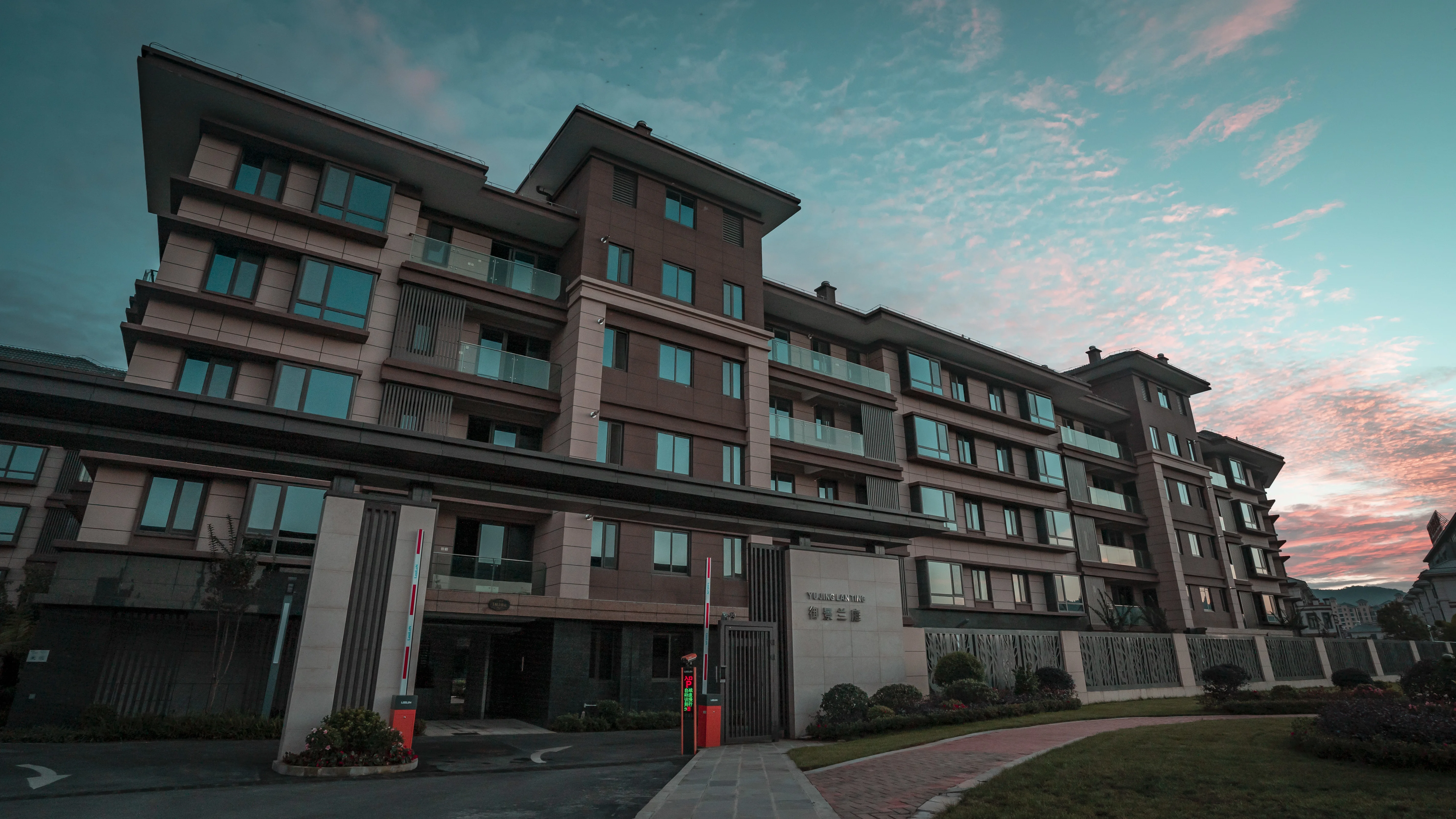 御景兰庭怎么样?环境宽敞,景观优美