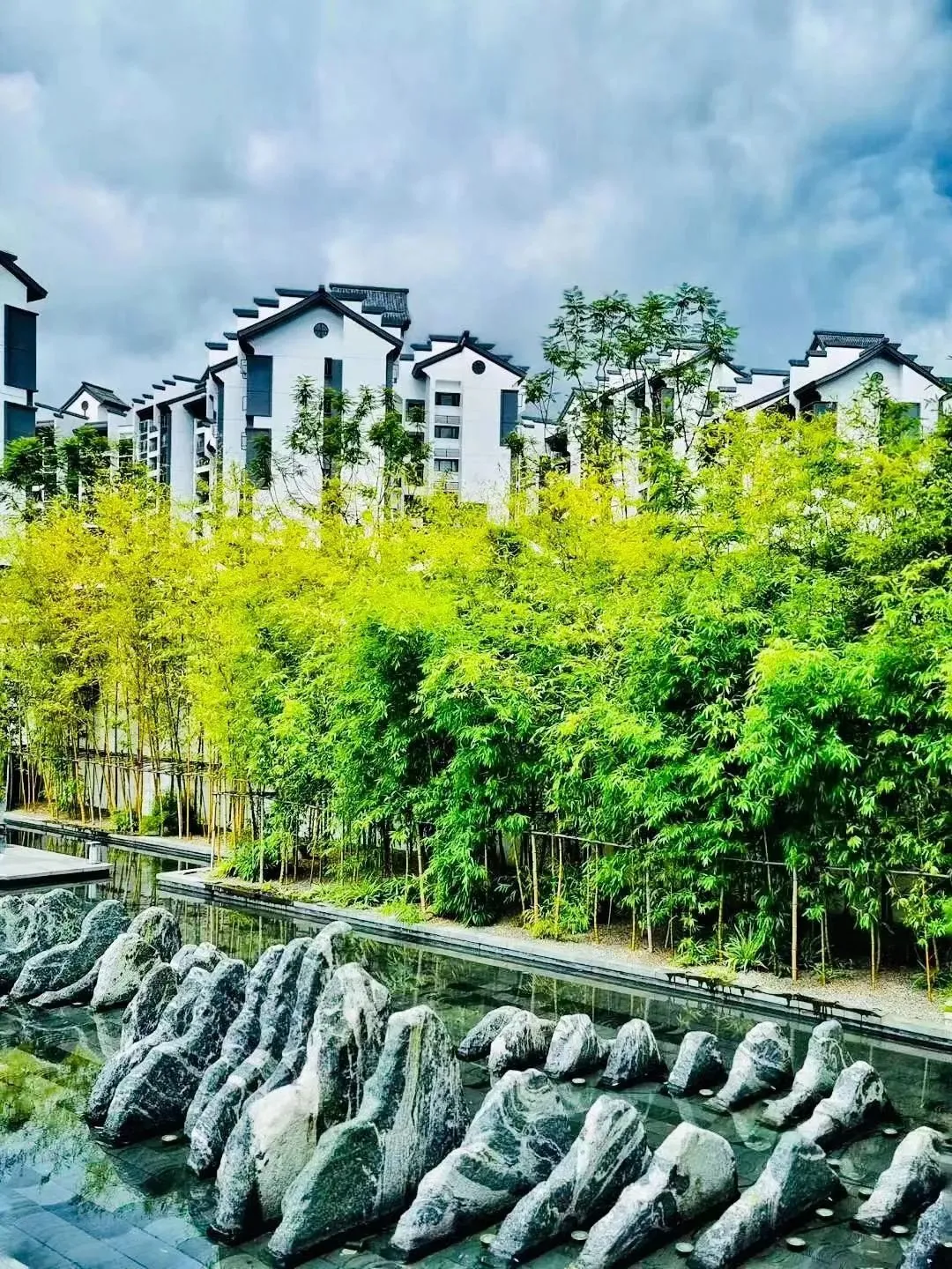 云南旅居养老,景业高黎贡小镇合院最新房价!