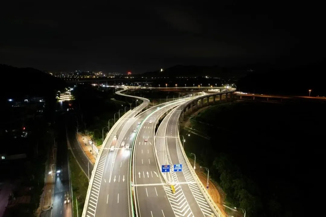 漳州市区这一高架桥全面通车!